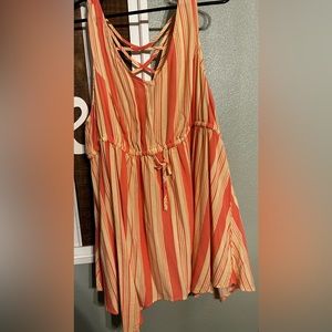 Torrid shark bite stripe peach coral tank. Lace up back